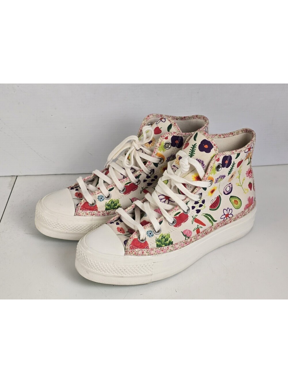 Converse Chuck Taylor All Star Festival Smoothie Fruit Print Sneakers Womens 9.5